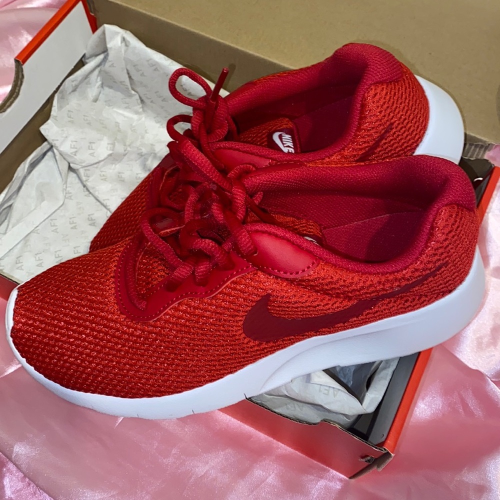Red Nike Tanjun